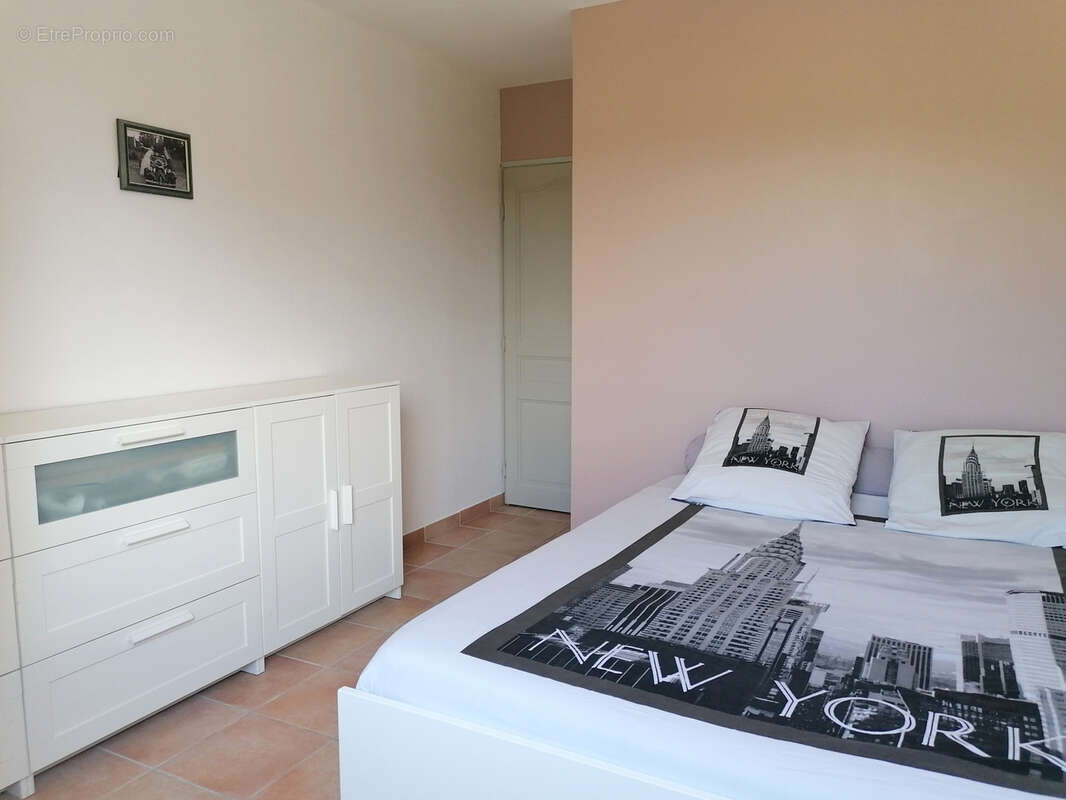 Maison à BAGNOLS-EN-FORET