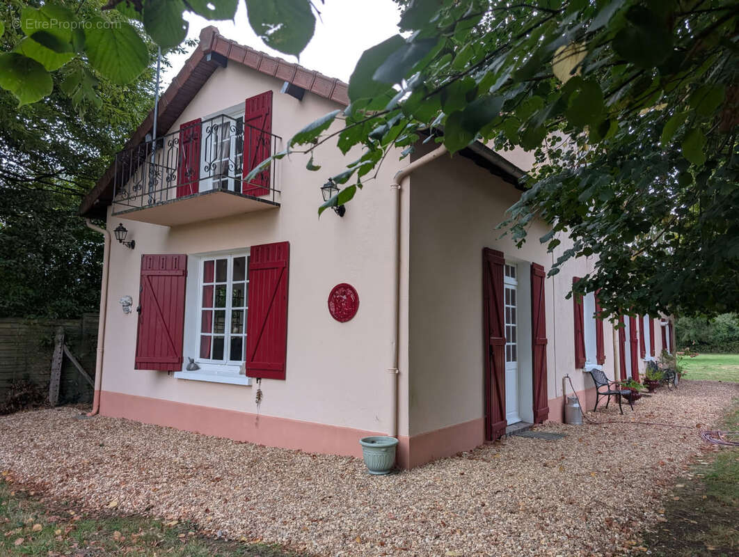 Maison à SAINT-ELIPH