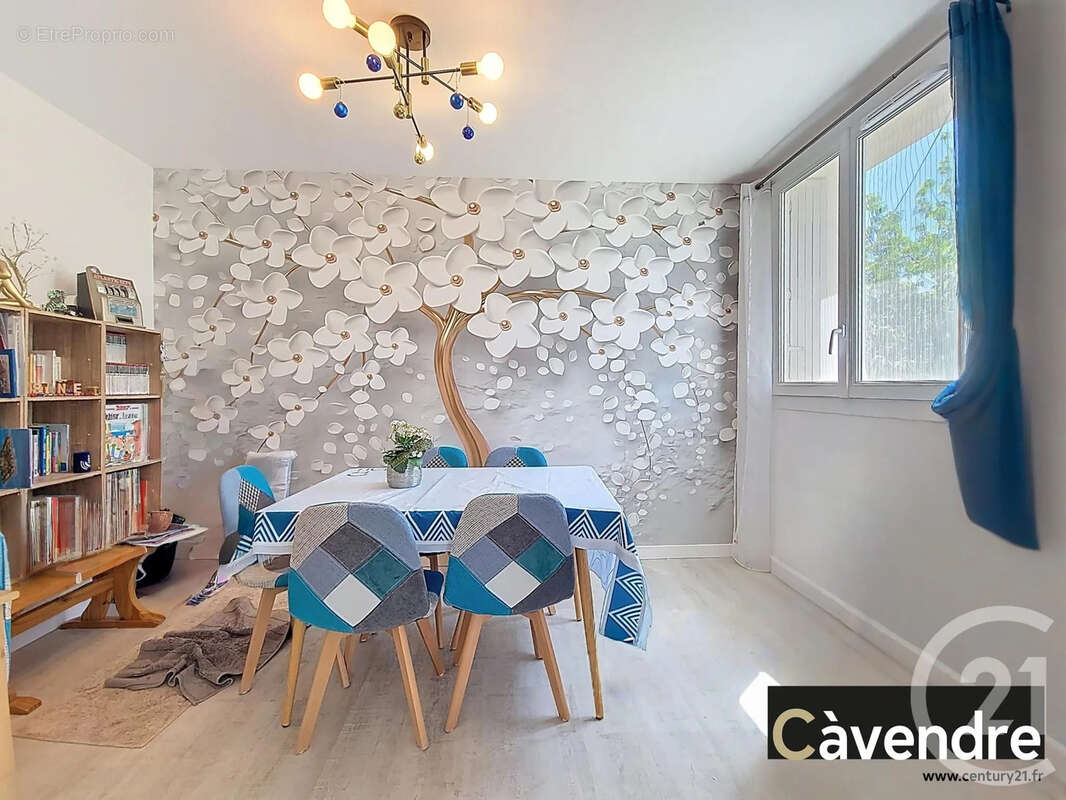 Appartement à VEDENE