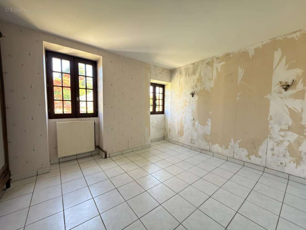 Appartement à TAIZE-AIZIE