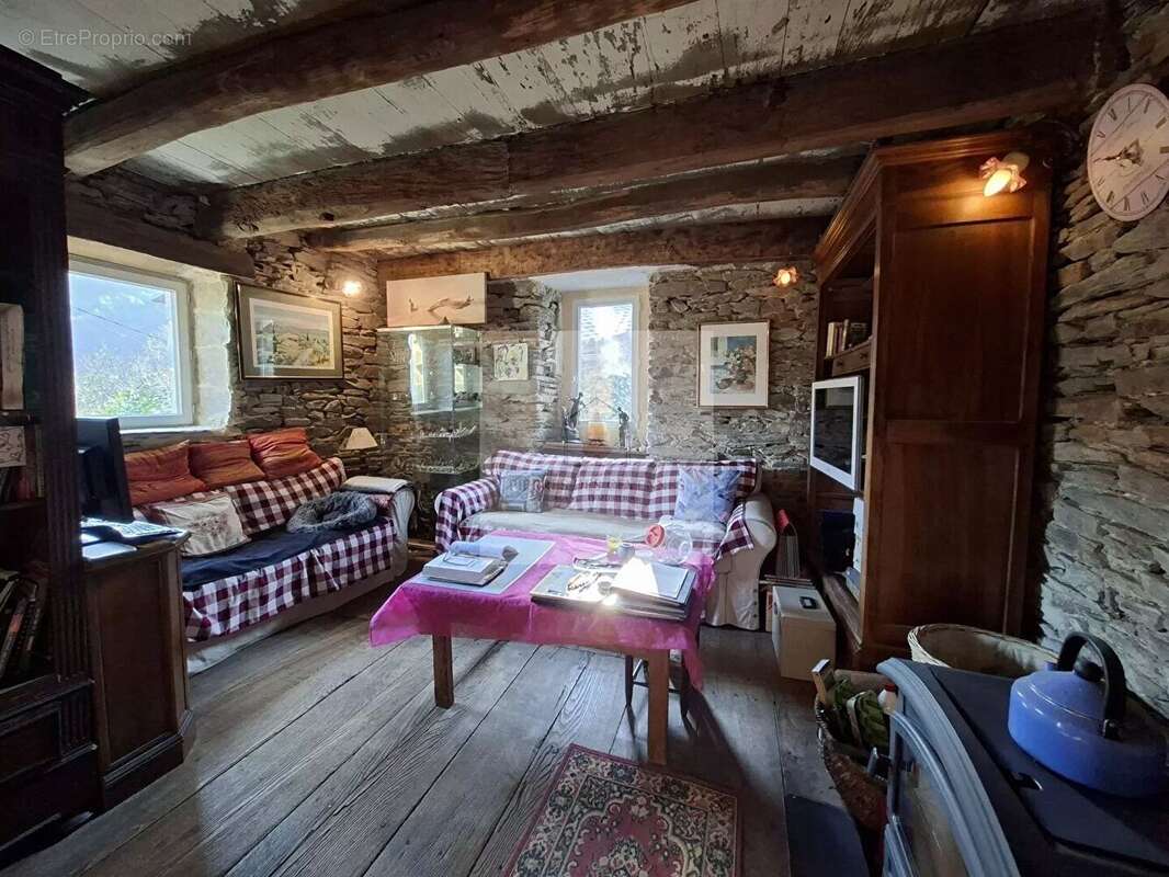 Maison à SAINTE-CECILE-D'ANDORGE