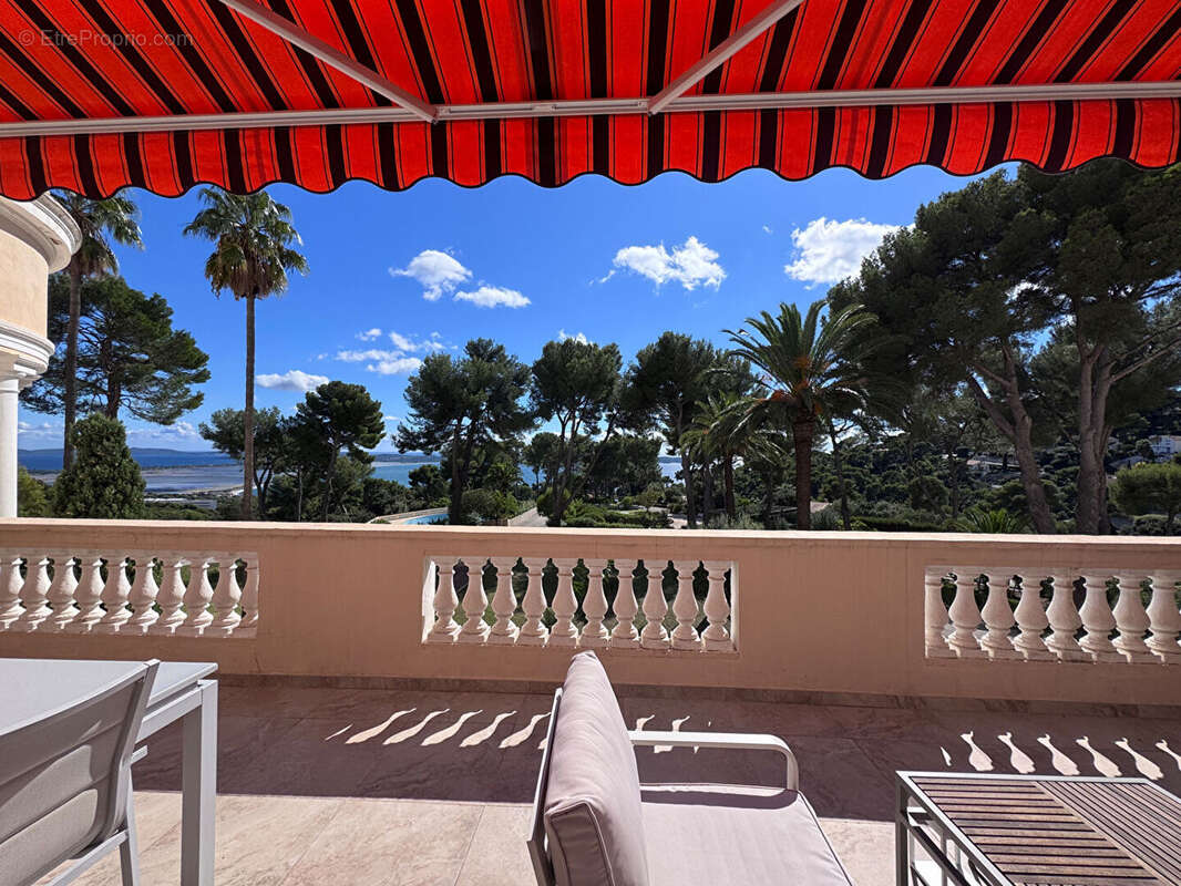 Appartement à HYERES