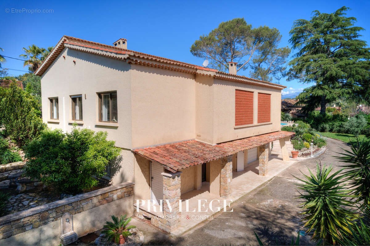 Maison à MOUGINS