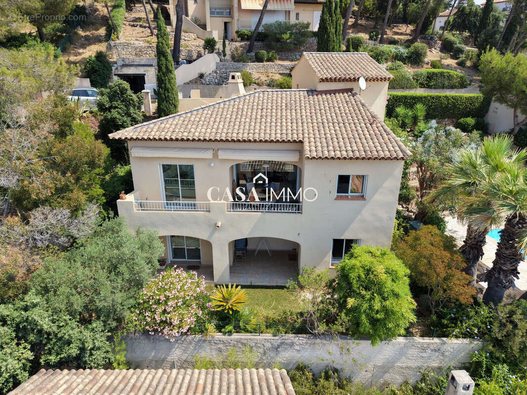 Maison à HYERES