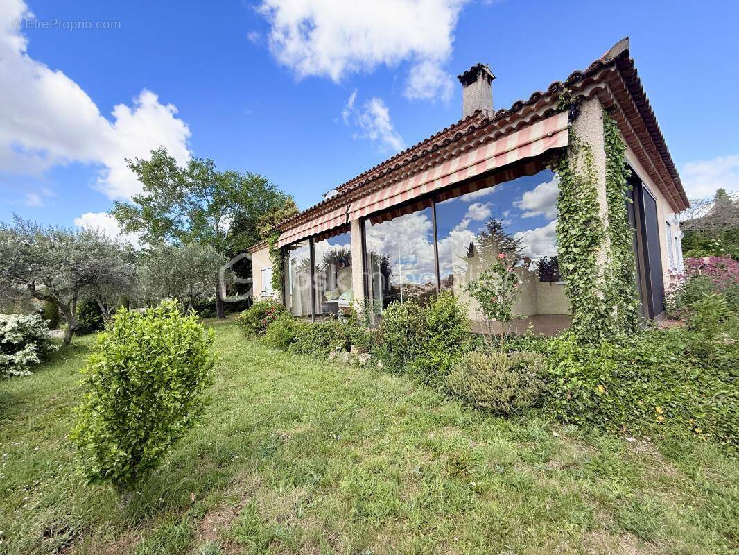 Maison à VALENSOLE