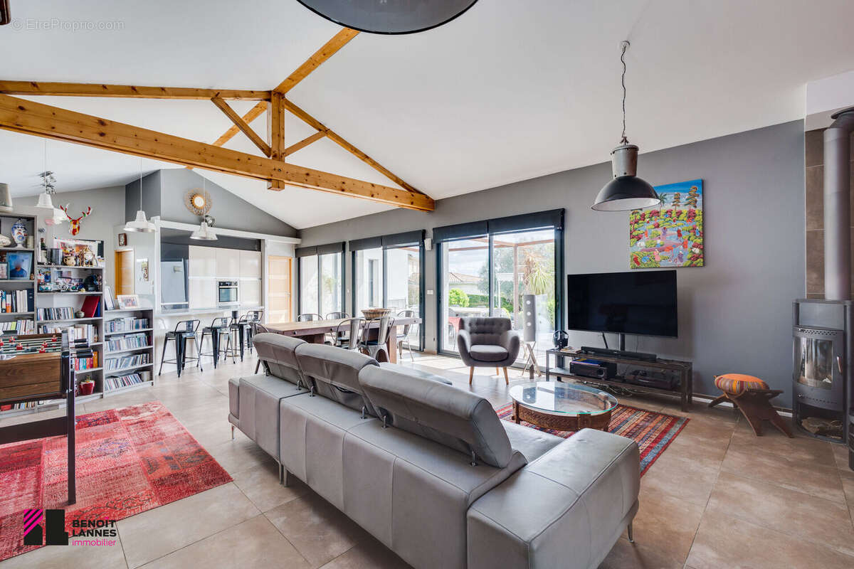 Maison 195 m² à Saint-Orens-De-Gameville  - photo 7