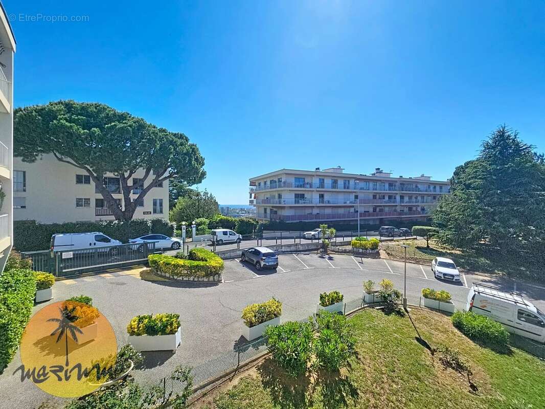 Appartement à SAINT-LAURENT-DU-VAR