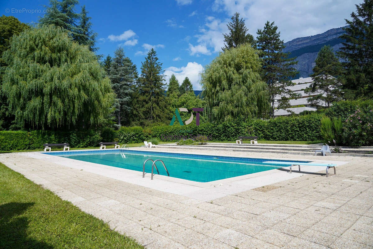 Appartement à MEYLAN