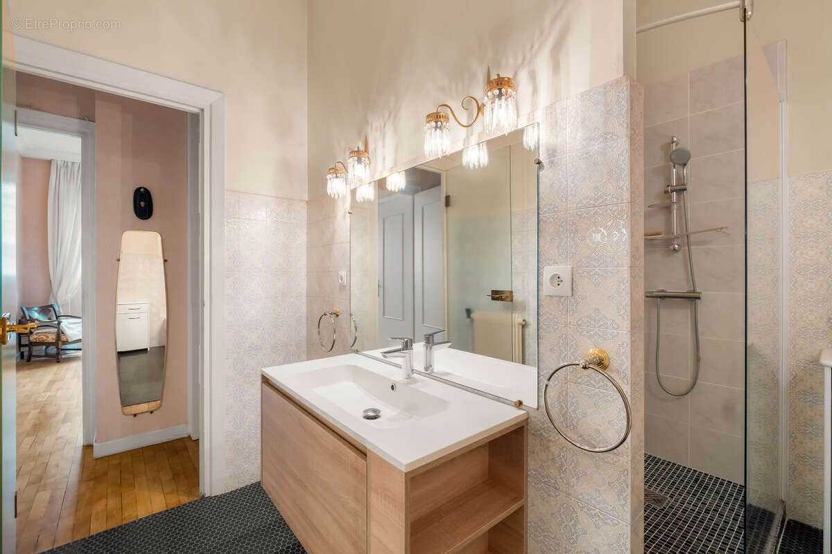 Appartement à LYON-6E