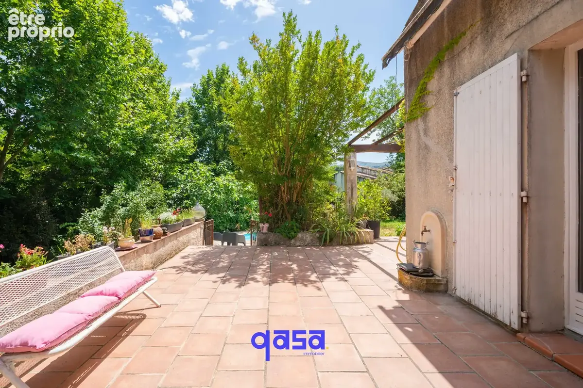 Villa plain-pied T5 sur une parcelle de 1000m2 / Les Camoins - photo 6