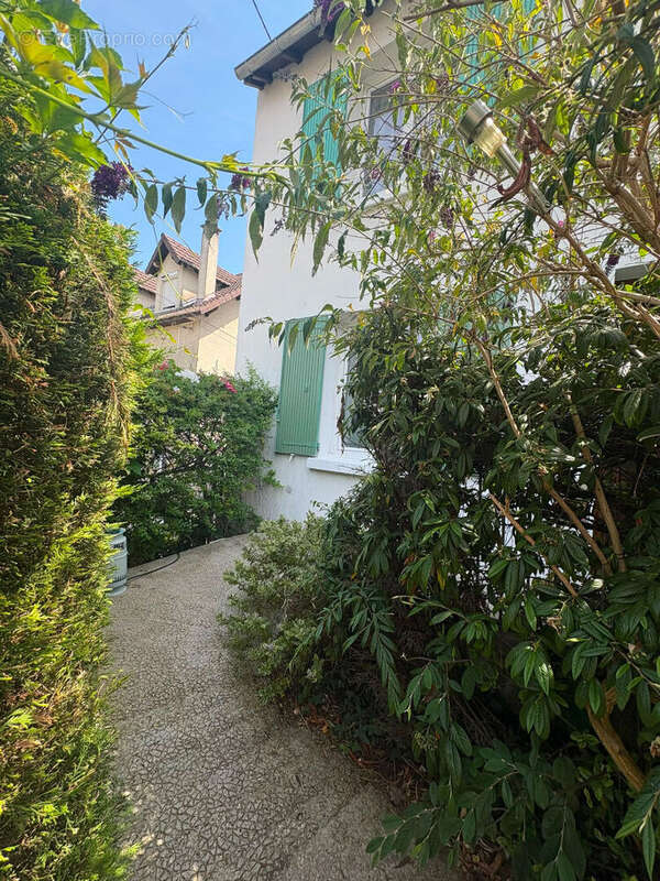 Maison à HOUILLES