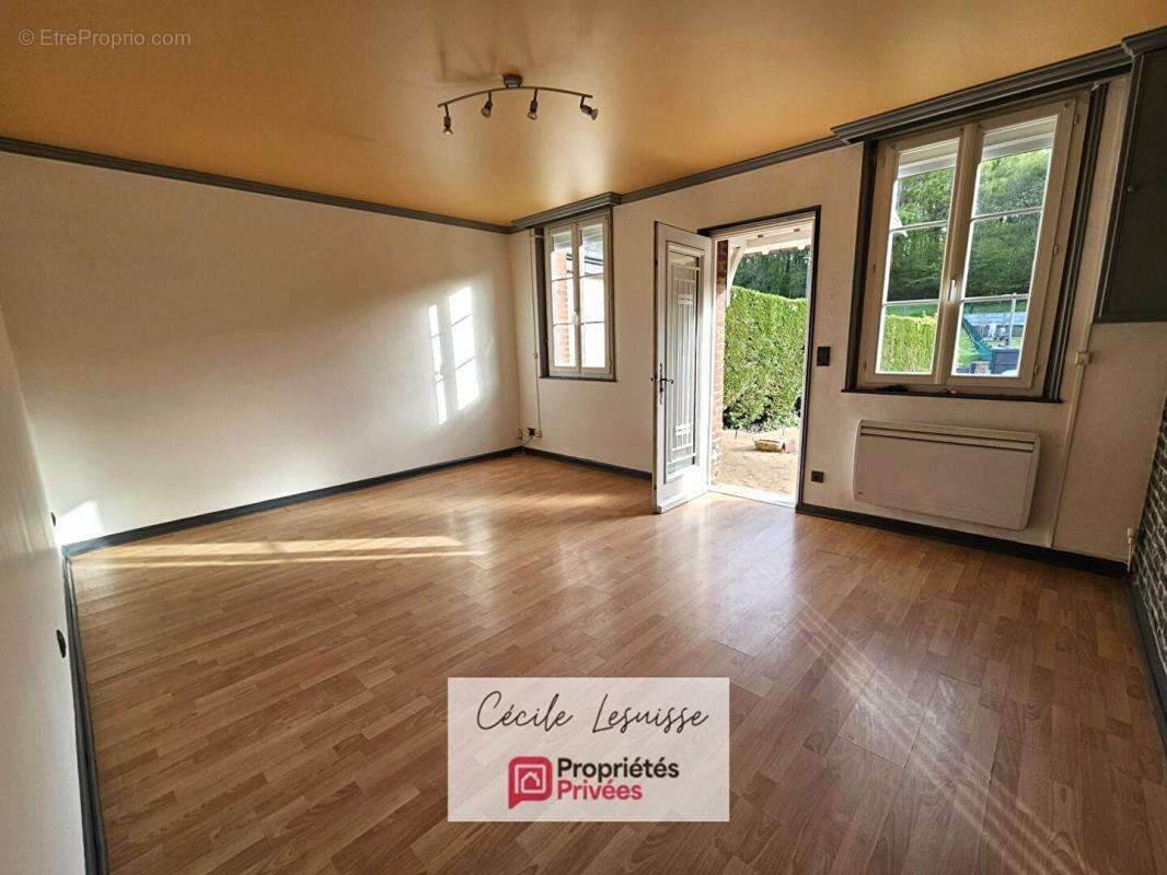 Maison 4 pièces avec terrasse, petit jardin et espace de stationnement - photo 3