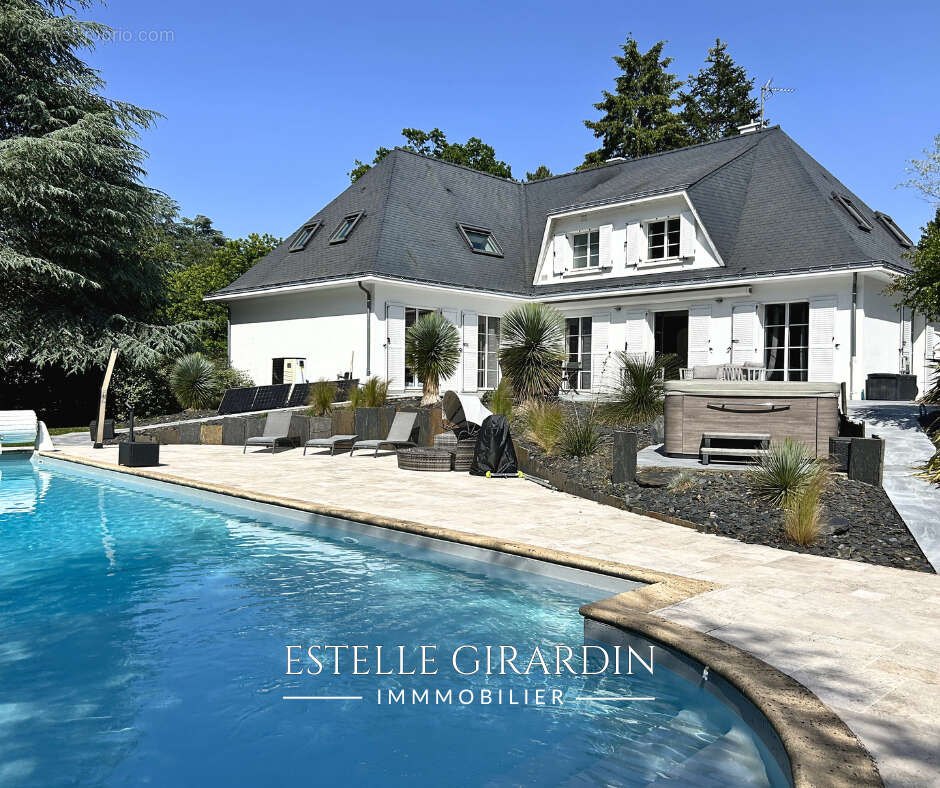 Maison à CARQUEFOU