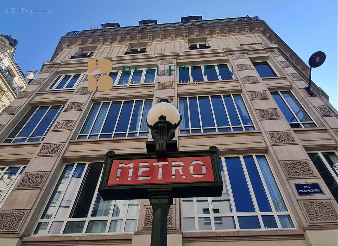 Appartement à PARIS-3E