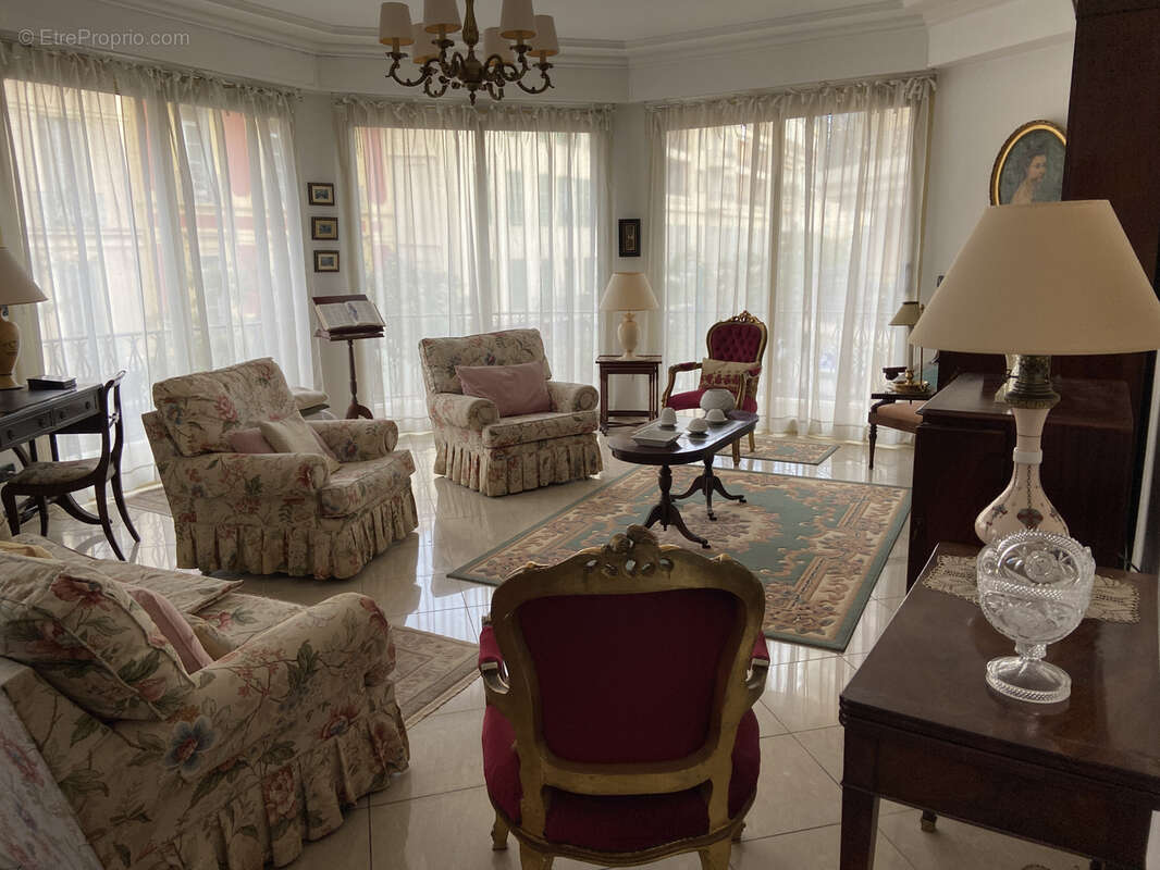 Appartement à MENTON