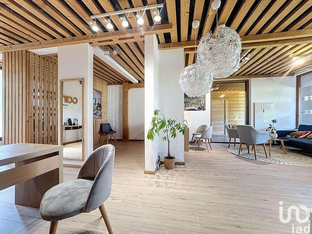 Photo 7 - Commerce à SAMOENS