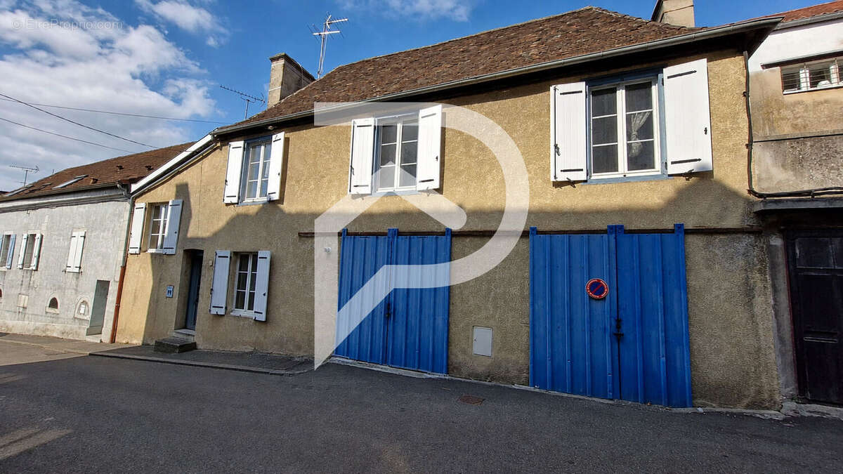 Maison de ville 4 pièces 82 m² avec garage centre ORTHEZ - photo 2