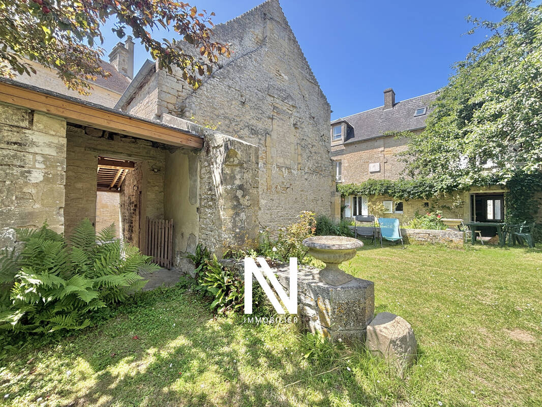 Maison à COURSEULLES-SUR-MER