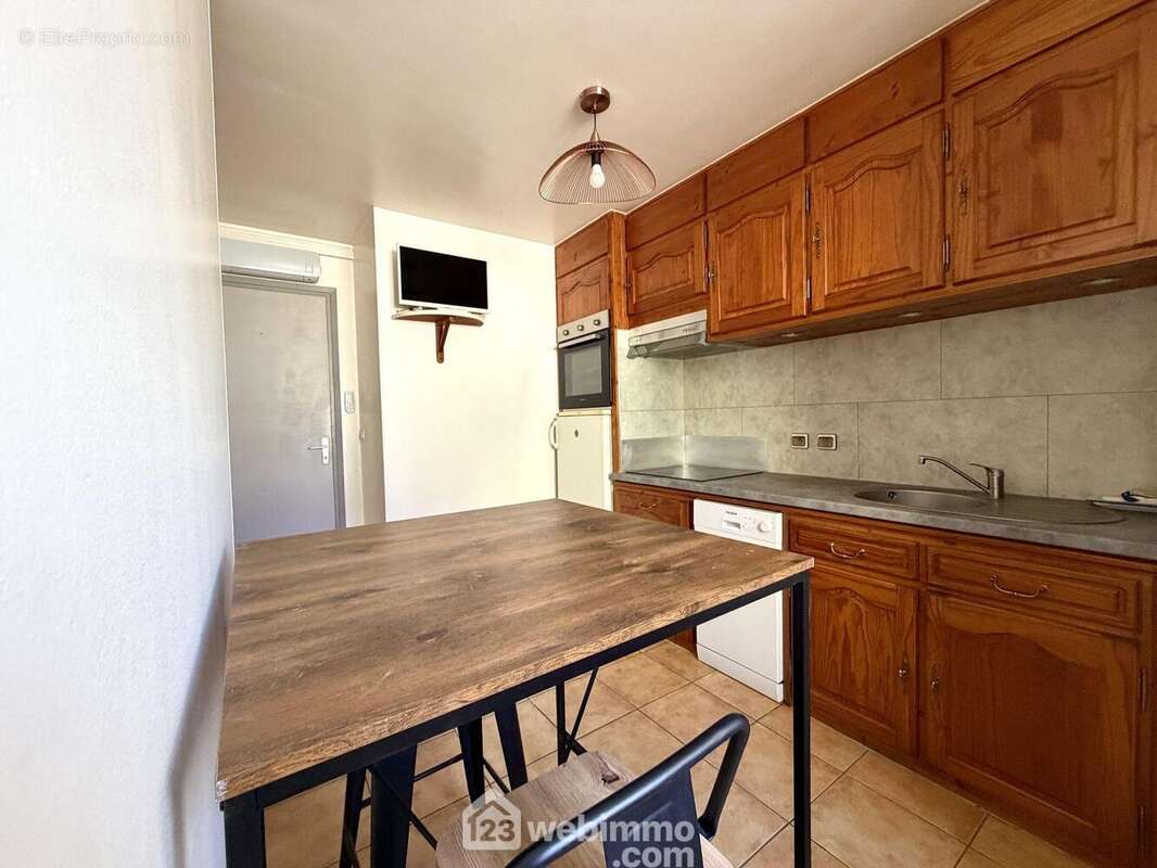 La cuisine est équipée - Appartement à SAN-MARTINO-DI-LOTA