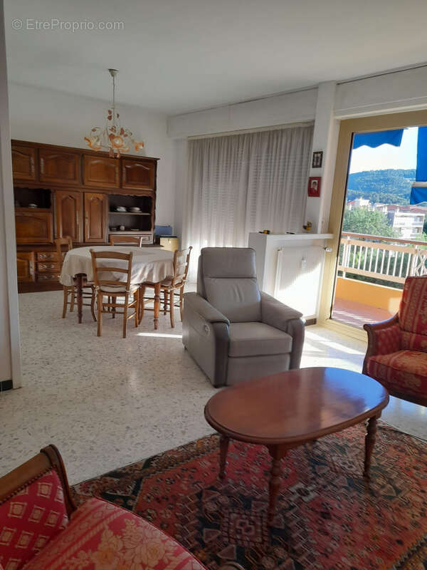 Appartement à HYERES