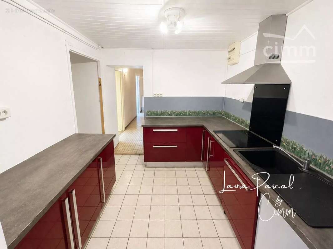 Maison familiale avec nombreuses dépendances – Générac (33920) - photo 5