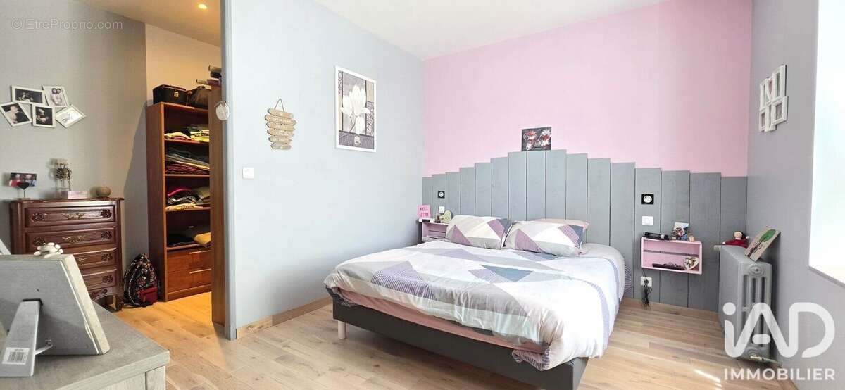 Maison 202 m² à Charentilly  - photo 7