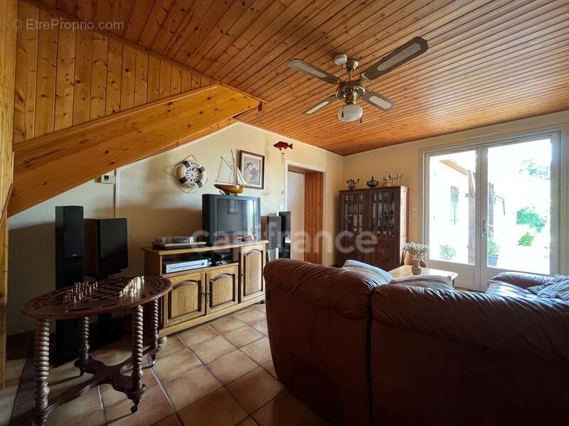 Propriété avec dépendances au coeur d’un jardin paysager– 230 m² habitables – À 10 min des plages des Sables-d'Olonne - photo 20