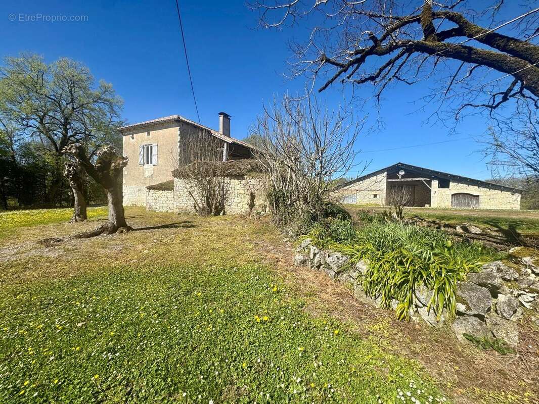 Maison 100 m² à Saint-Beauzeil  - photo 9