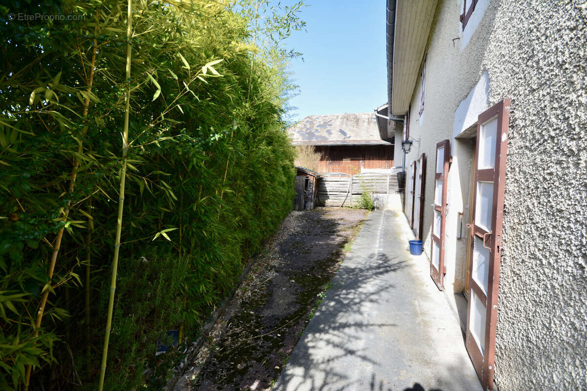 Maison à SAINT-JORIOZ