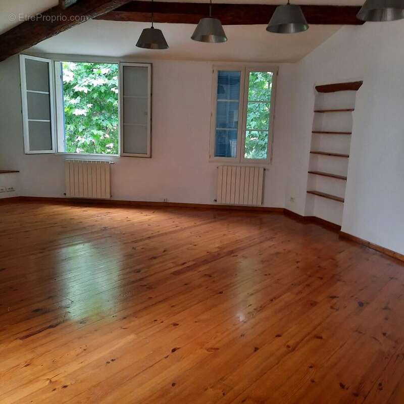 Appartement à AUBAGNE