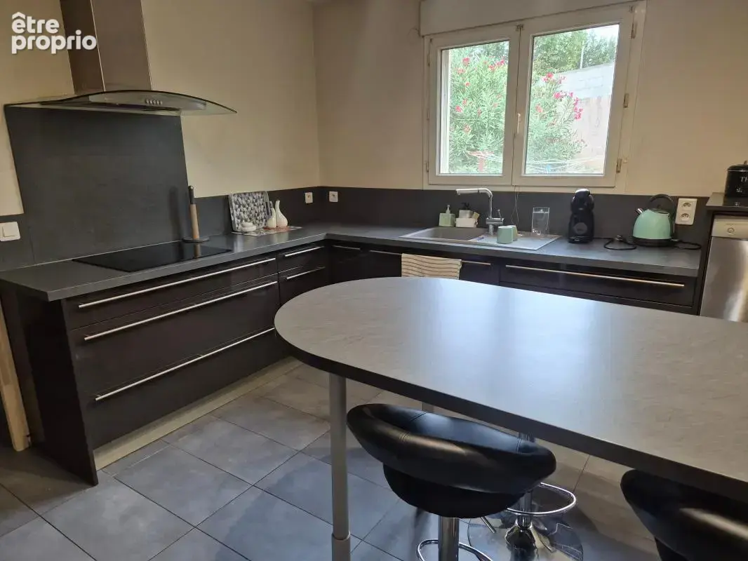 CAZILHAC – Maison familiale de plain-pied avec beau terrain - photo 7