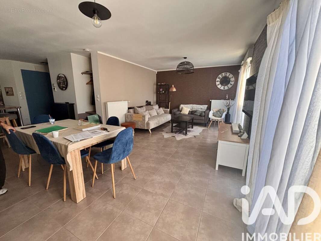 Photo 2 - Maison à PRINGY