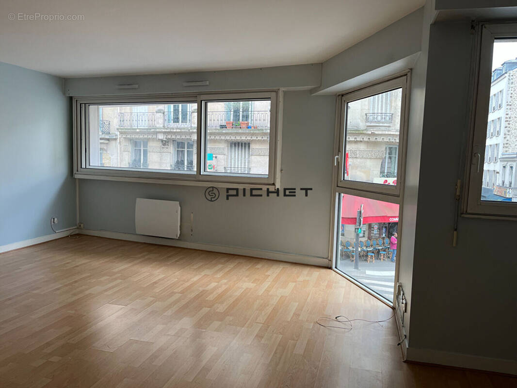 Appartement à PARIS-15E