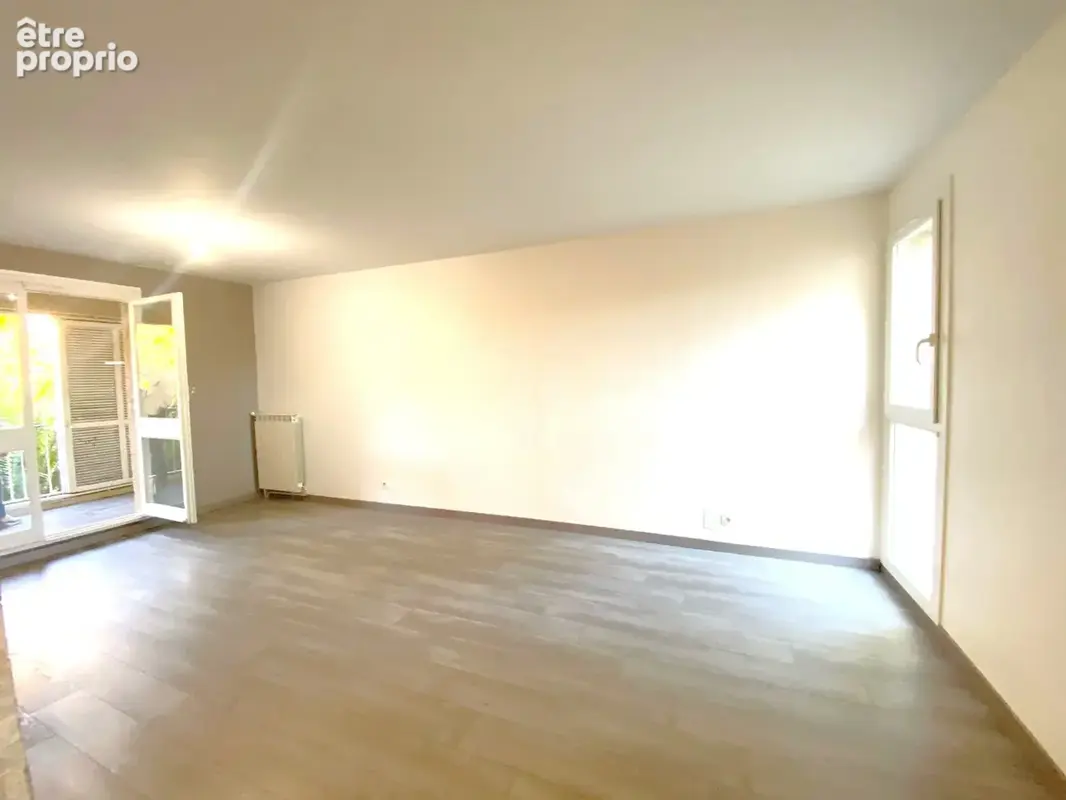 Cassis - Vente T4 avec balcon dans résidence arborée - photo 3