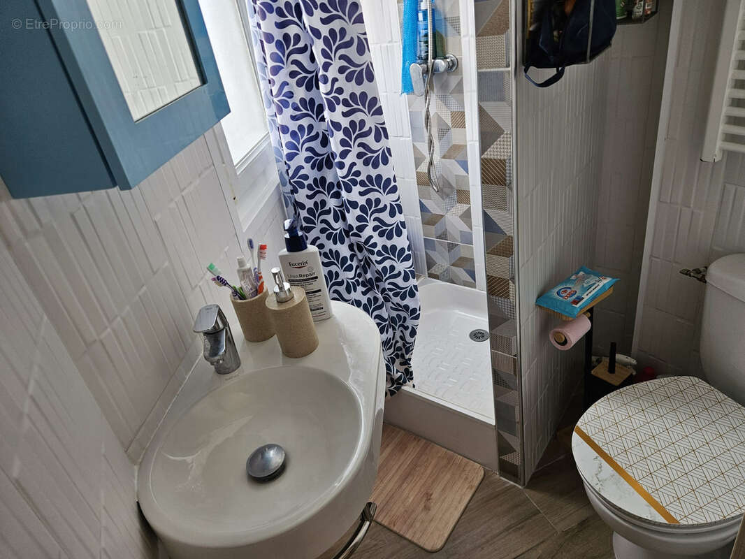 Appartement à COURBEVOIE