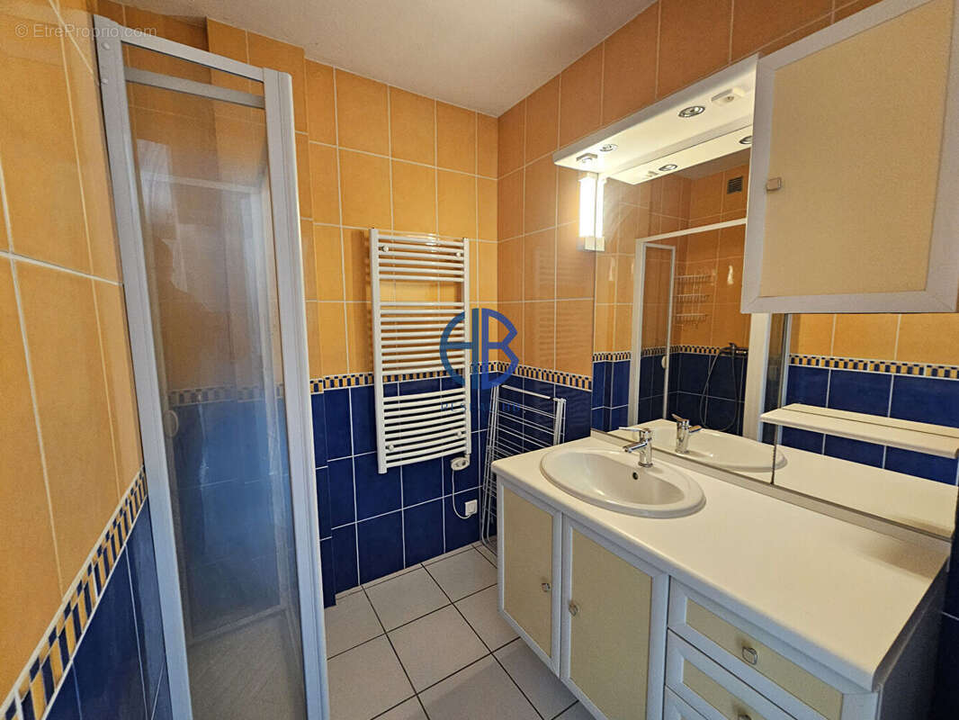 Appartement à BOURGOIN-JALLIEU