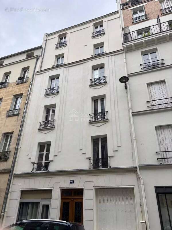 Appartement à PARIS-17E