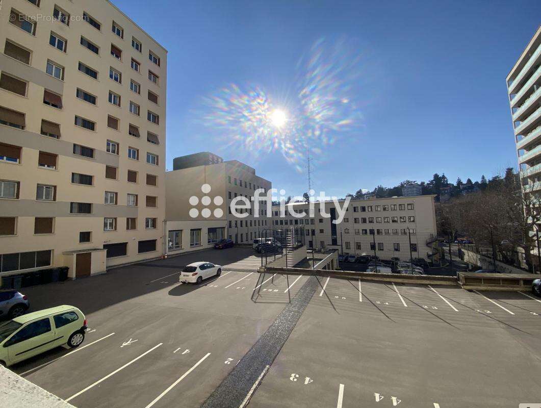 Appartement à SAINT-ETIENNE