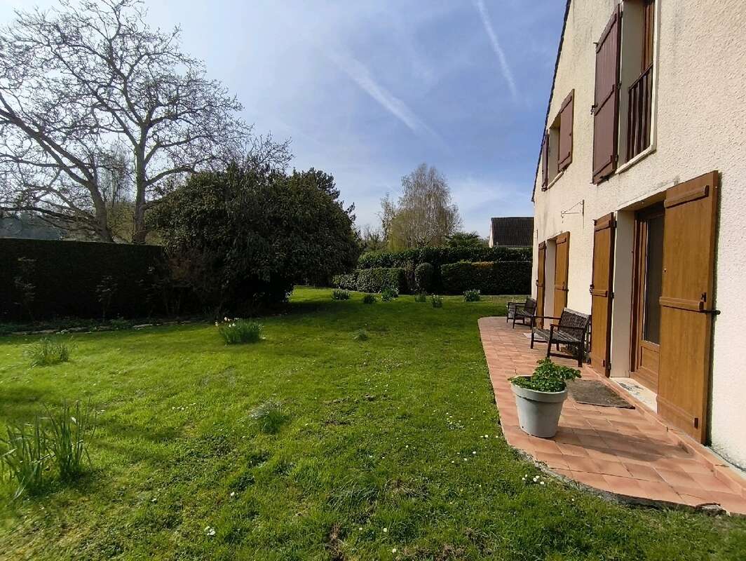 Maison à NESLES-LA-VALLEE