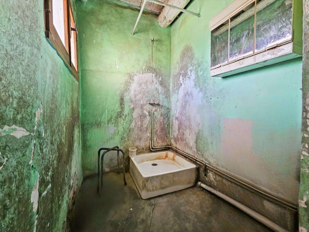 À Vendre proche d'Uzès maison de village à rénover - photo 6
