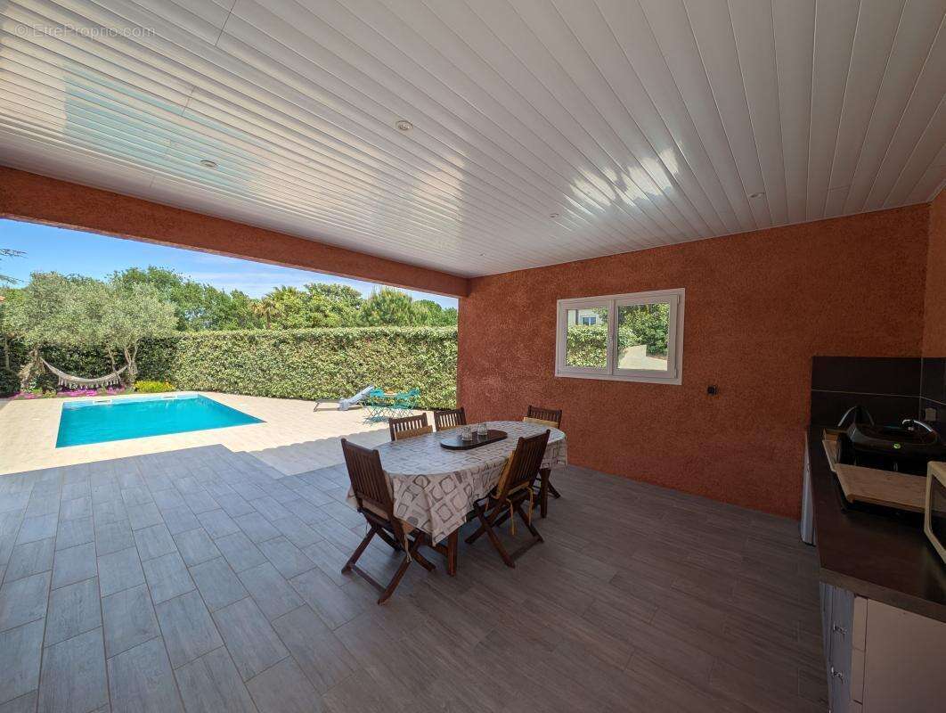 Maison à USCLAS-D'HERAULT