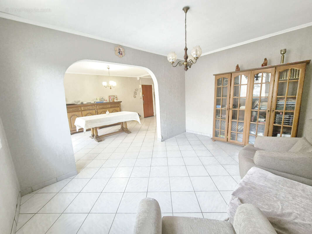 Appartement à HYERES