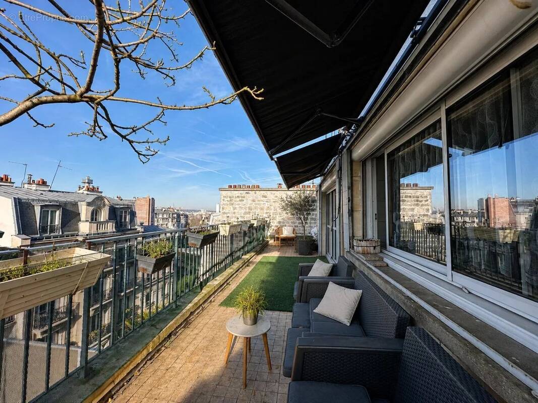 Appartement à PARIS-18E