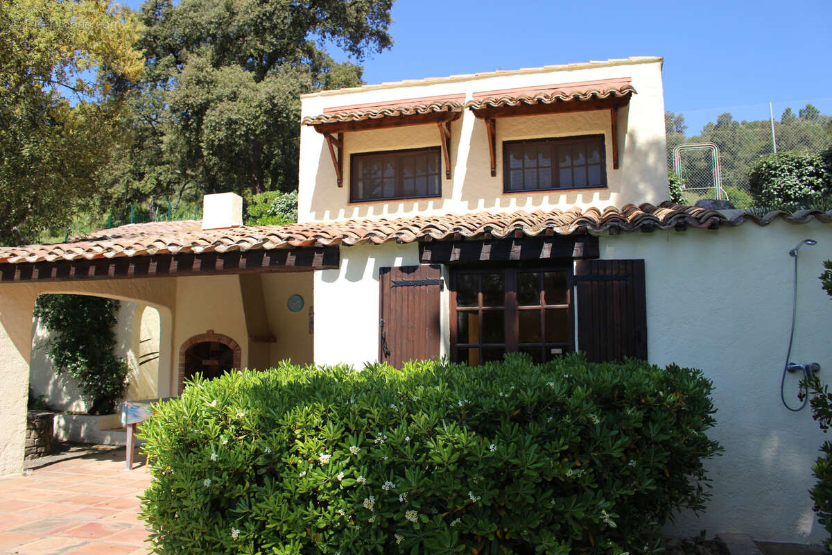 Maison à BORMES-LES-MIMOSAS