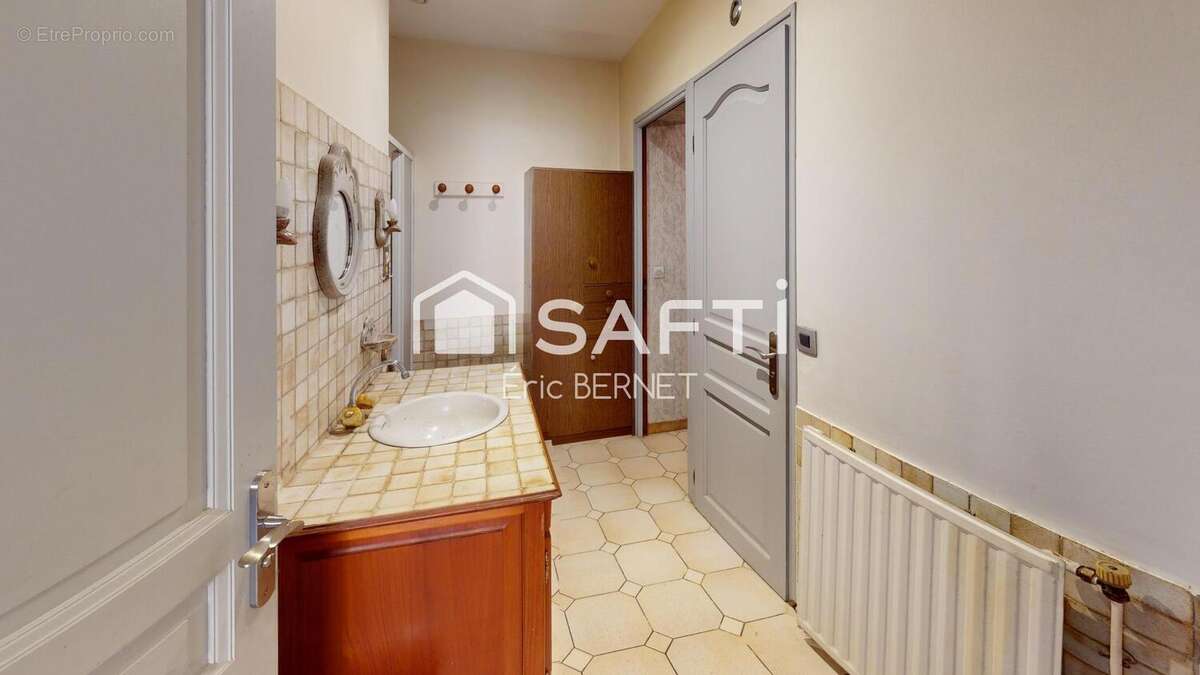 Photo 3 - Maison à BRON