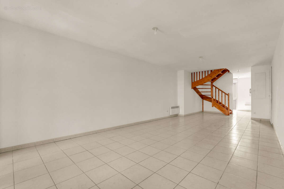 En exclusivité ! Appartement T4 duplex de 86 m2 au dernier étage   Secteur Trois Cocus - photo 3