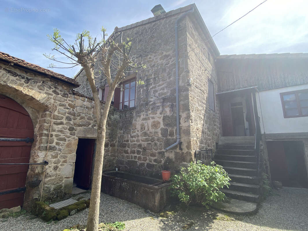 Maison à COLOMBIER-LE-VIEUX