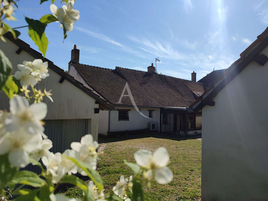 Maison à PIERREFITTE-SUR-SAULDRE