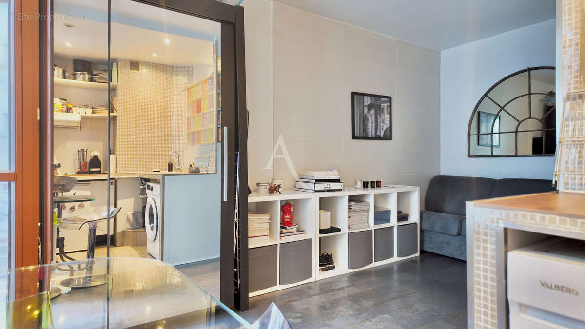 Appartement à PARIS-7E