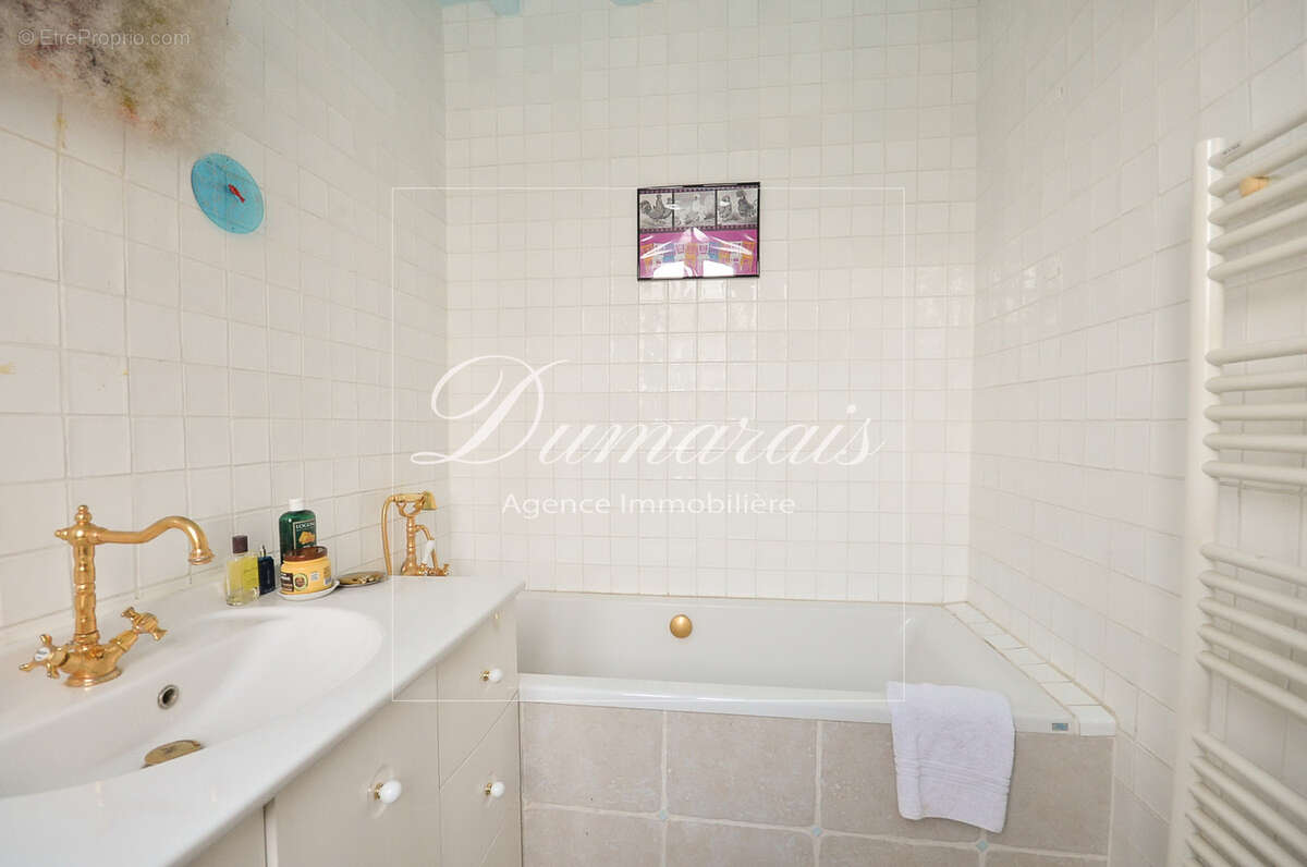 Appartement à PARIS-4E